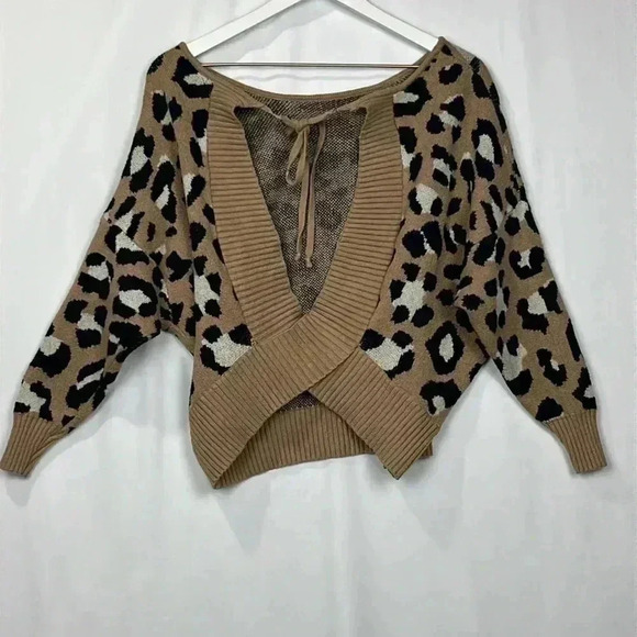 Entro Womens Sweater S Brown Black White Animal Print Pullover Open Back w/Tie - Picture 9 of 14